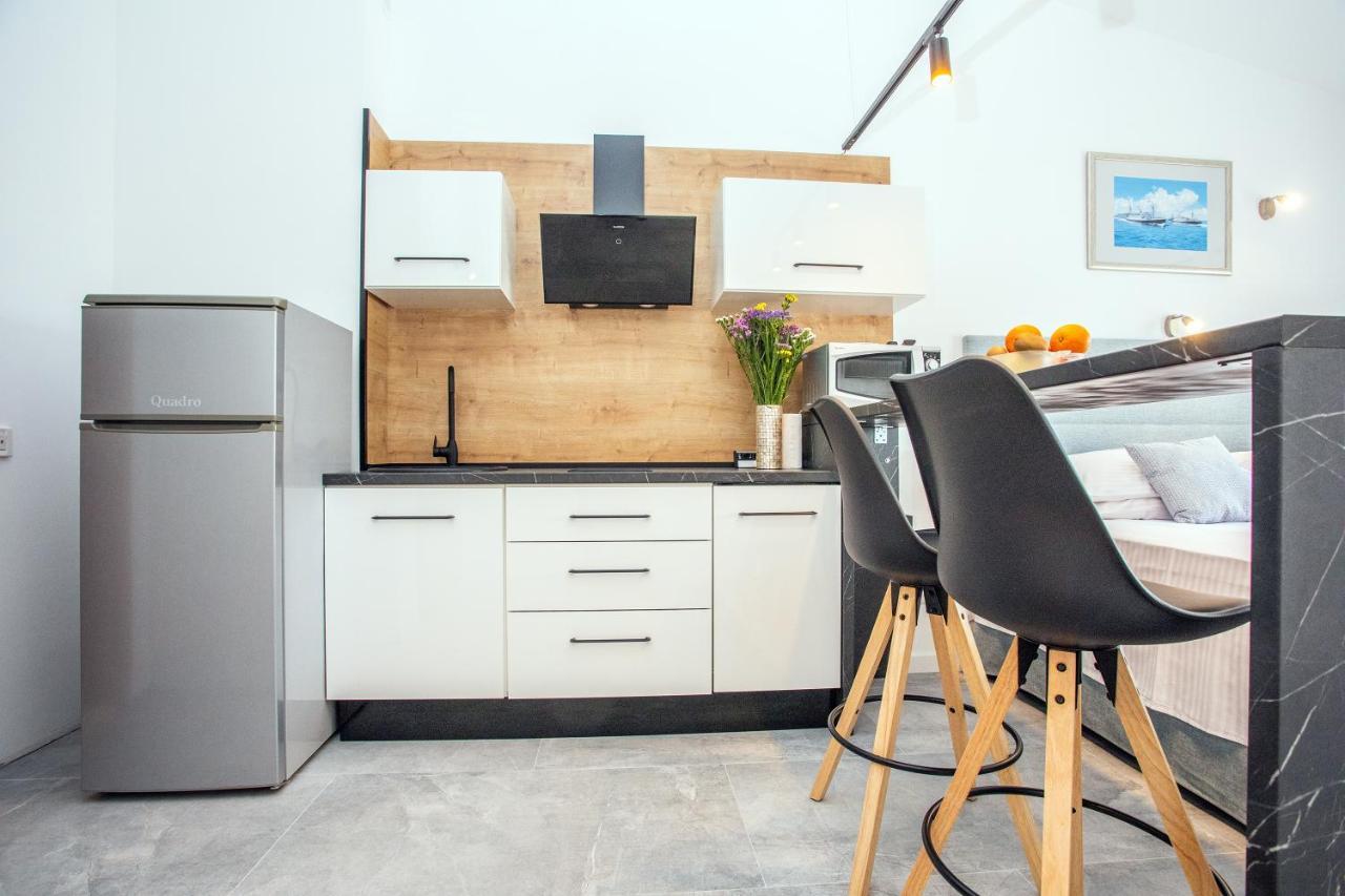 Apartments Nedo Dalmatia Омиш Экстерьер фото